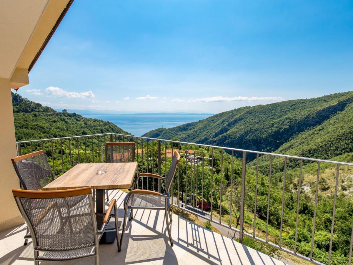 Pansion Villa Betina Lovran Bagian luar foto