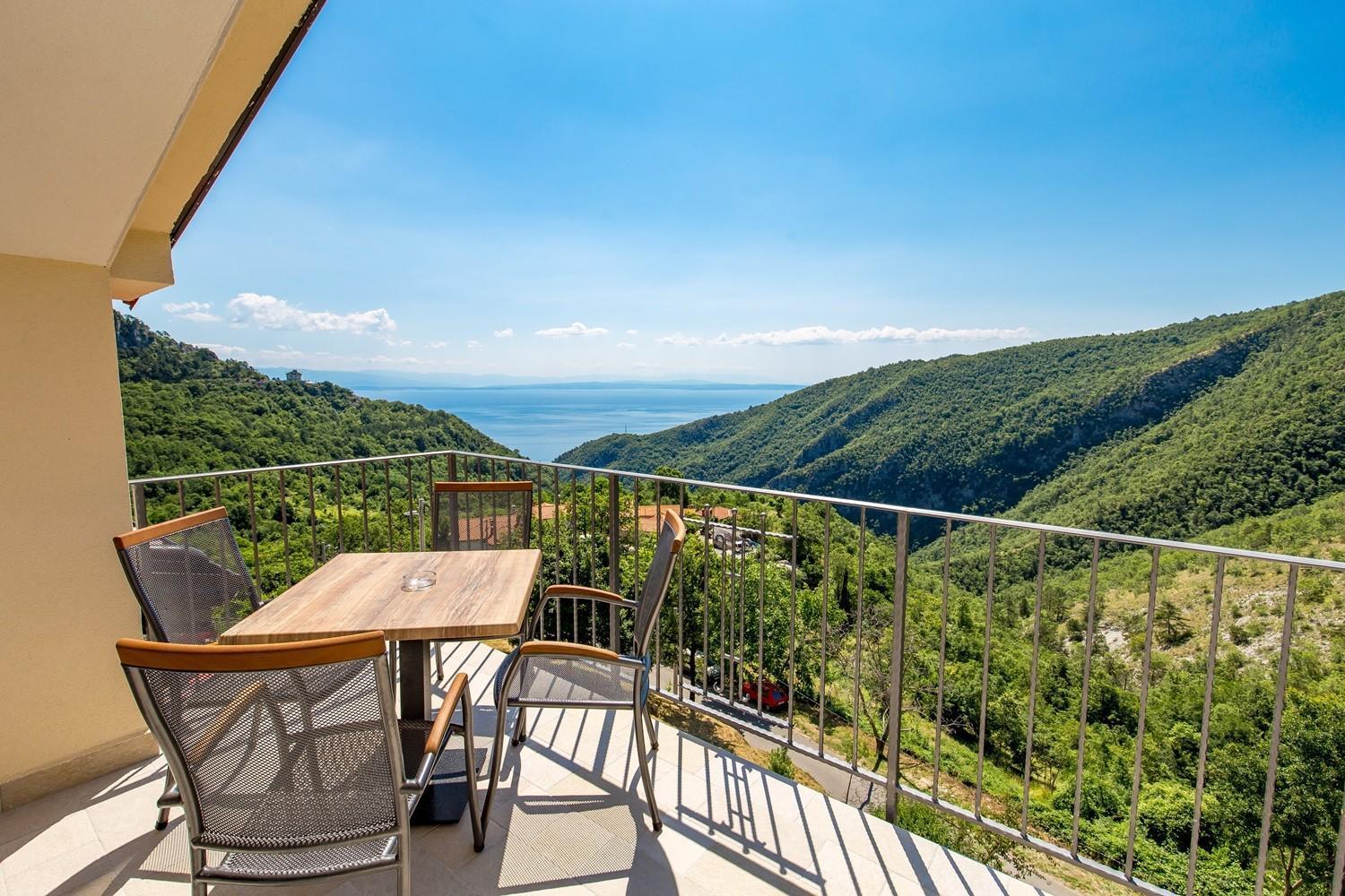 Pansion Villa Betina Lovran Bagian luar foto
