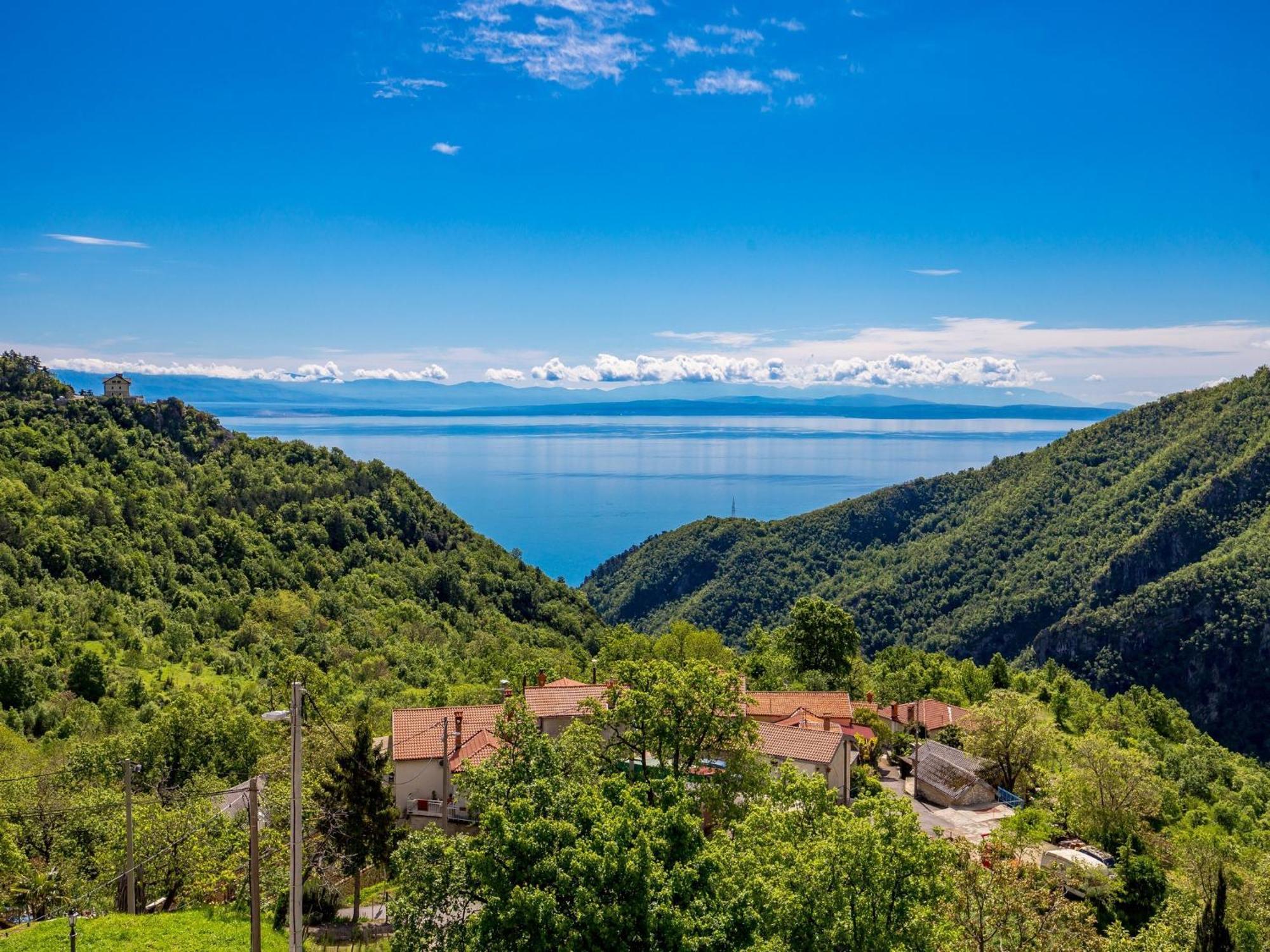 Pansion Villa Betina Lovran Bagian luar foto