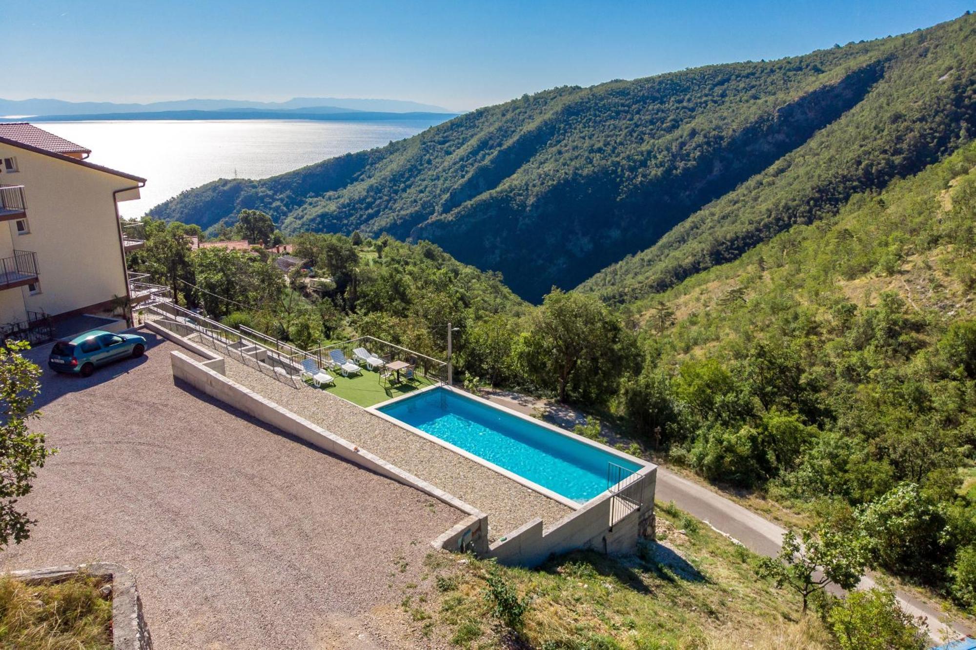 Pansion Villa Betina Lovran Bagian luar foto