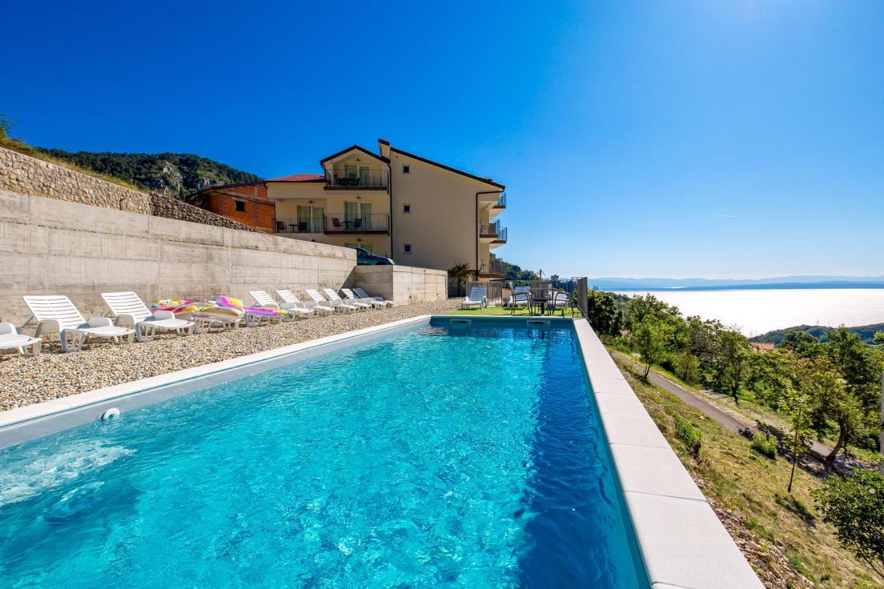 Pansion Villa Betina Lovran Bagian luar foto